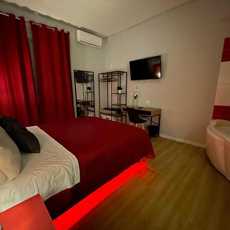 Vomero Suite And Deluxe Room B&B Napoli المظهر الخارجي الصورة