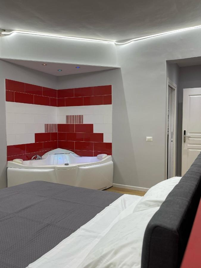 Vomero Suite And Deluxe Room B&B Napoli المظهر الخارجي الصورة