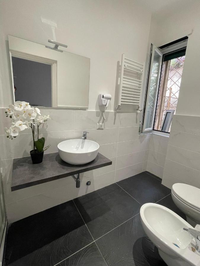 Vomero Suite And Deluxe Room B&B Napoli المظهر الخارجي الصورة