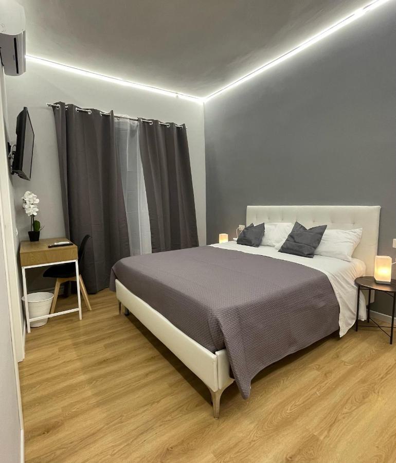 Vomero Suite And Deluxe Room B&B Napoli المظهر الخارجي الصورة