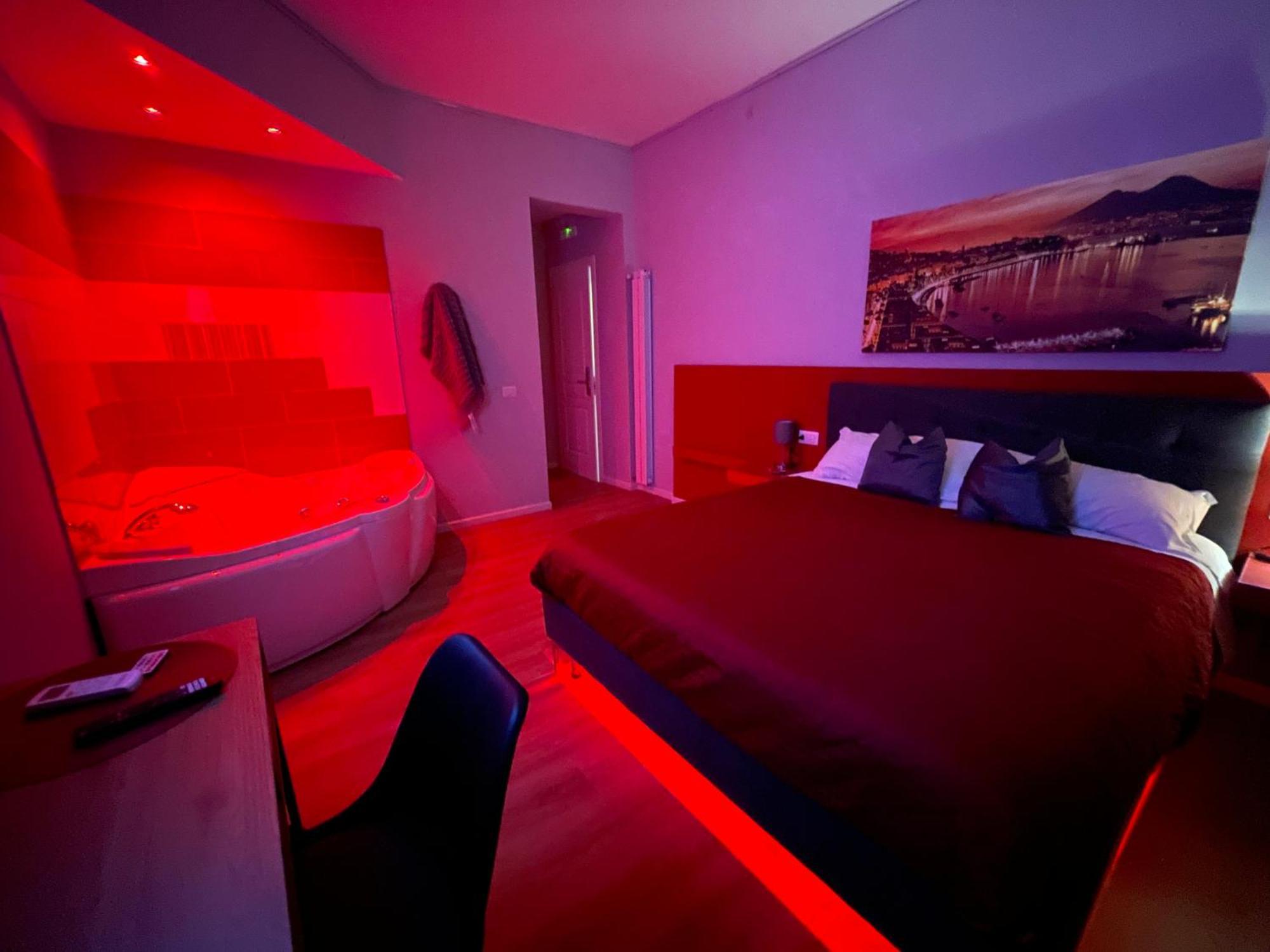 Vomero Suite And Deluxe Room B&B Napoli المظهر الخارجي الصورة
