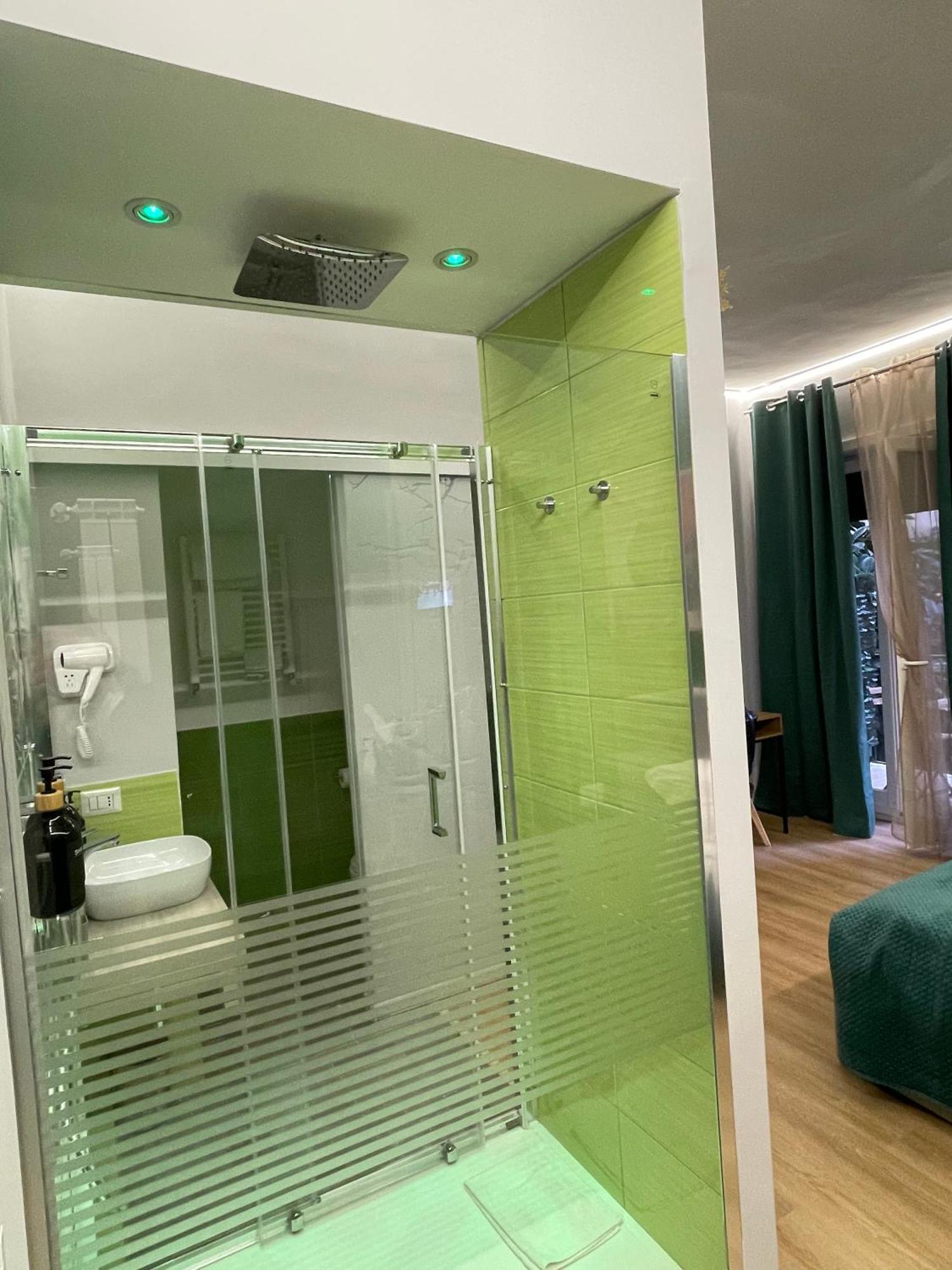 Vomero Suite And Deluxe Room B&B Napoli المظهر الخارجي الصورة