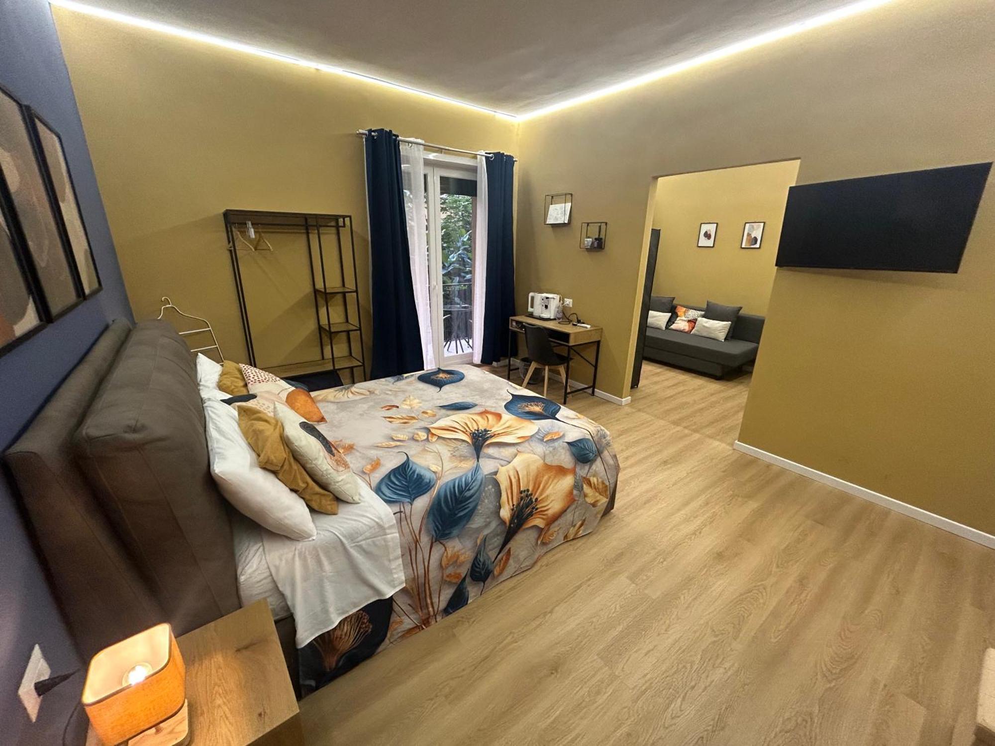 Vomero Suite And Deluxe Room B&B Napoli المظهر الخارجي الصورة