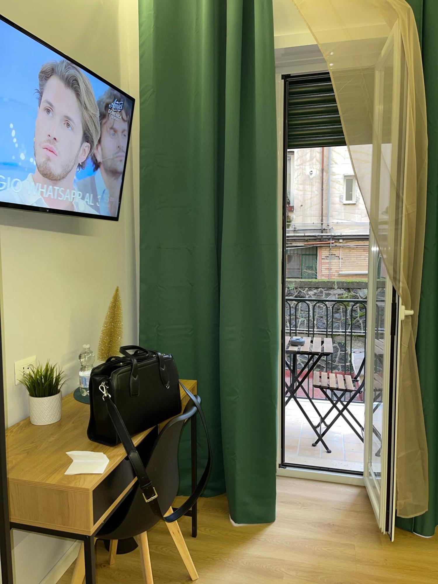 Vomero Suite And Deluxe Room B&B Napoli المظهر الخارجي الصورة