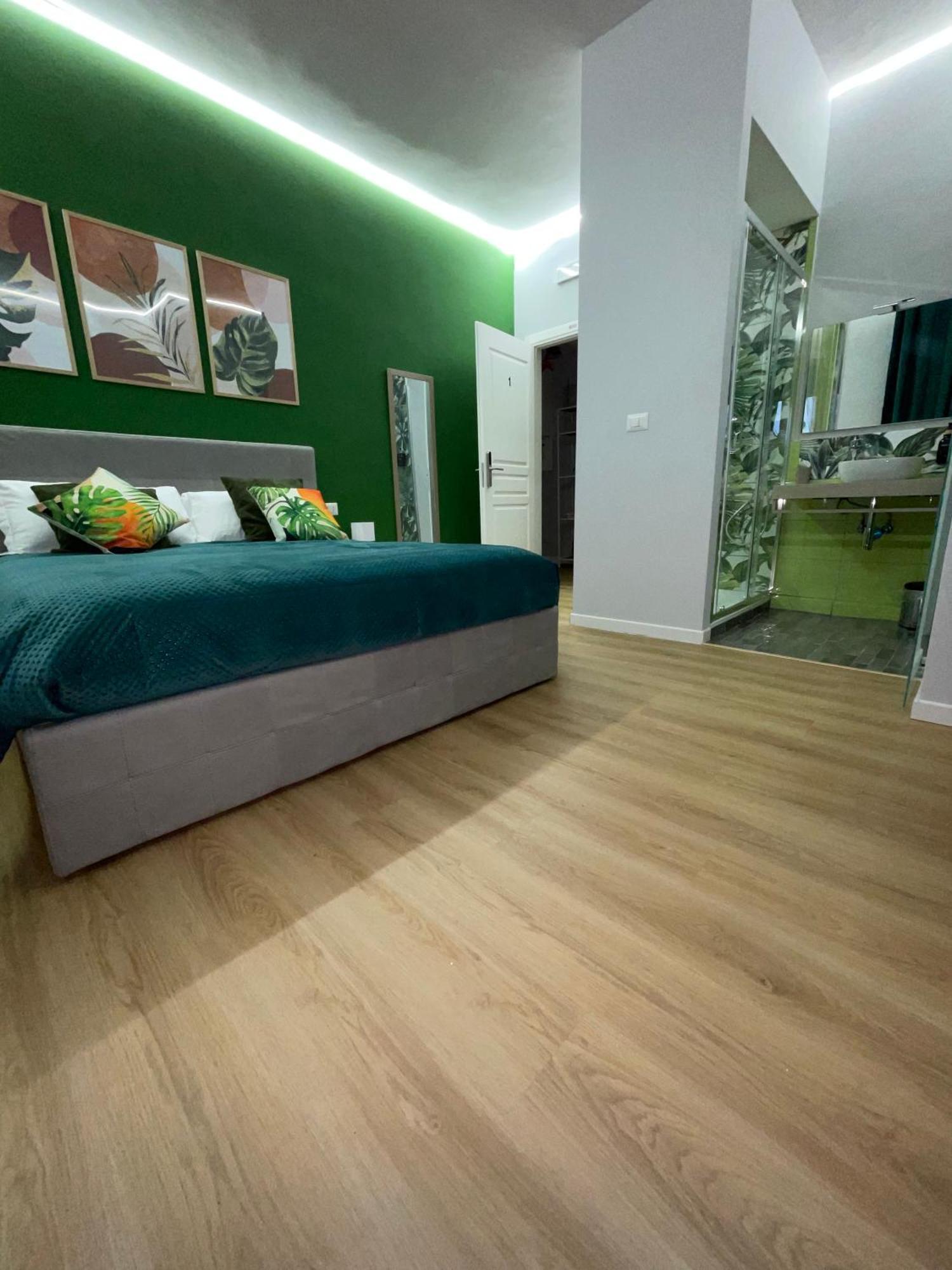 Vomero Suite And Deluxe Room B&B Napoli المظهر الخارجي الصورة