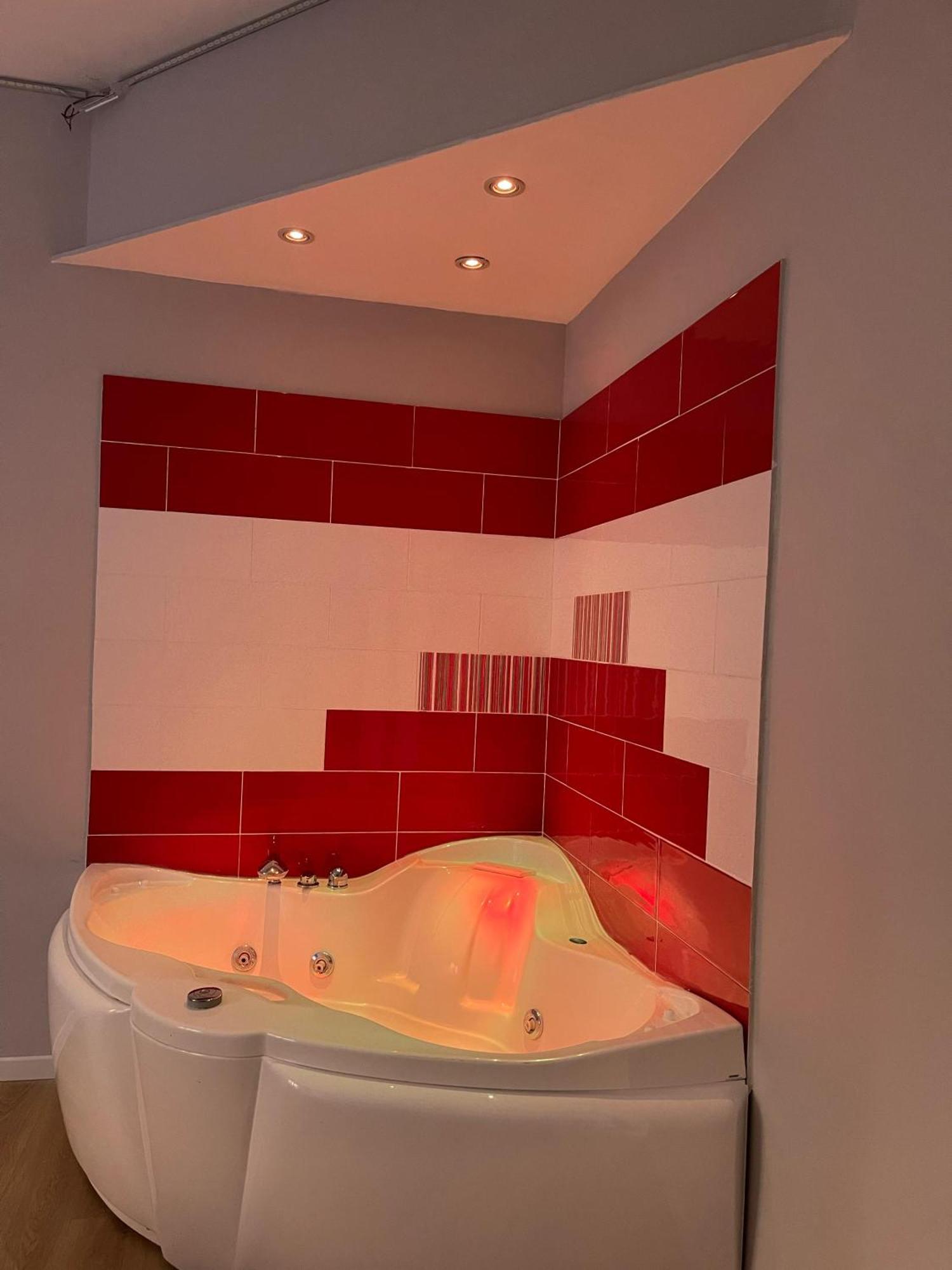 Vomero Suite And Deluxe Room B&B Napoli المظهر الخارجي الصورة